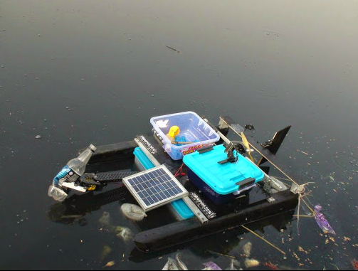 Water bot. Ro-Boat: автономного робота для очистки рек. Робот лодка. Water Cleaning Robot. Робот лодка для чая.